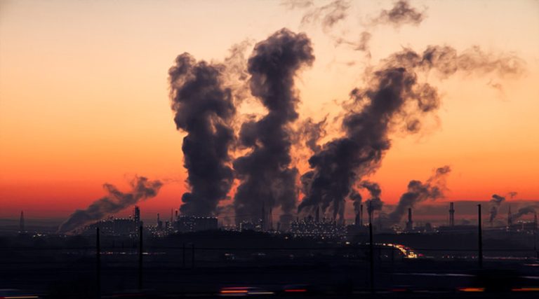 Η ατμοσφαιρική ρύπανση σκότωσε πάνω από 500.000 ανθρώπους το 2021 στην Ε.Ε.