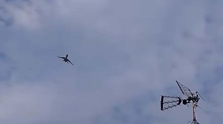 Μυστήριο με αεροπλάνο που έκανε κύκλος πάνω από Ραφήνα, Σπάτα & Αρτέμιδα (φωτό)