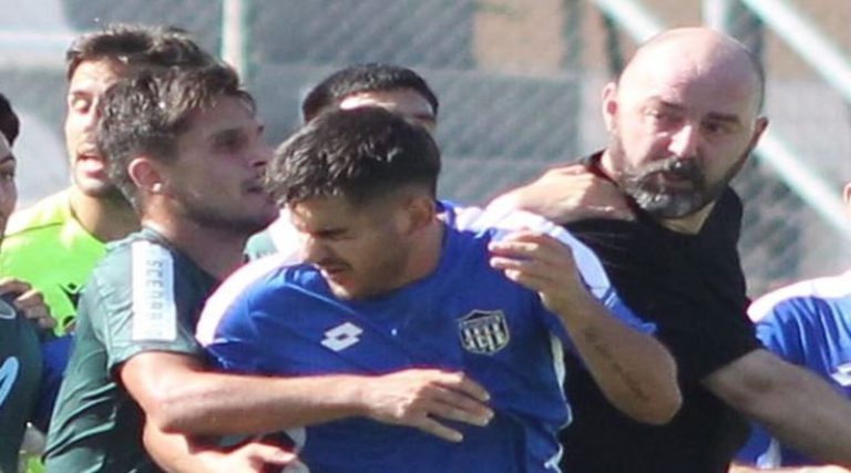 Στην αντεπίθεση ο Πανθρακικός: «Ο παίκτης του Εθνικού χτύπησε ύπουλα ποδοσφαιριστή μας» (βίντεο)