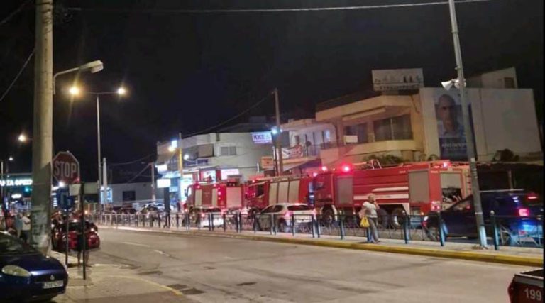 Η ανακοίνωση της Πυροσβεστικής για την φωτιά σε κατάστημα εστίασης στη Νέα Μάκρη (φωτό)