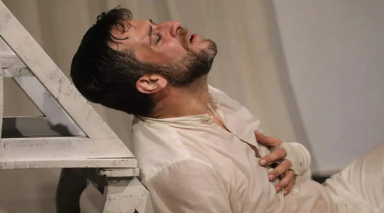 Δεύτερος χρόνος επιτυχίας για τον «Κοιμώμενο Χαλεπά» στο θέατρο Αλκμήνη