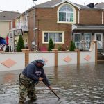 Lockdown έφεραν οι σαρωτικές πλημμύρες στη Νέα Υόρκη – Σπίτια και δρόμοι ποτάμια