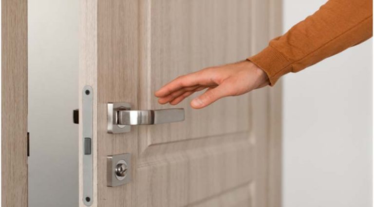 Κλειδαριές και σύρτες πόρτας: Σύγχρονες τάσεις που θα σας λύσουν τα χέρια