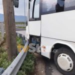 Αυτοκίνητο συγκρούστηκε με λεωφορείο – Δύο άτομα στο νοσοκομείο (φωτό)