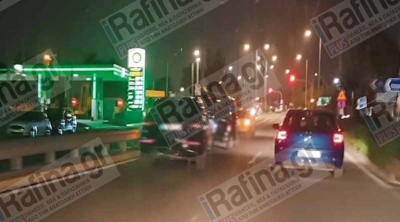 Παλλήνη: Καραμπόλα τεσσάρων οχημάτων στη Λεωφόρο Μαραθώνος (φωτό)