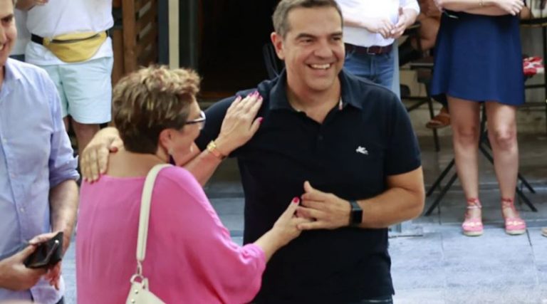 Ψήφισε ο Αλέξης Τσίπρας για νέο πρόεδρο του ΣΥΡΙΖΑ (φωτό)