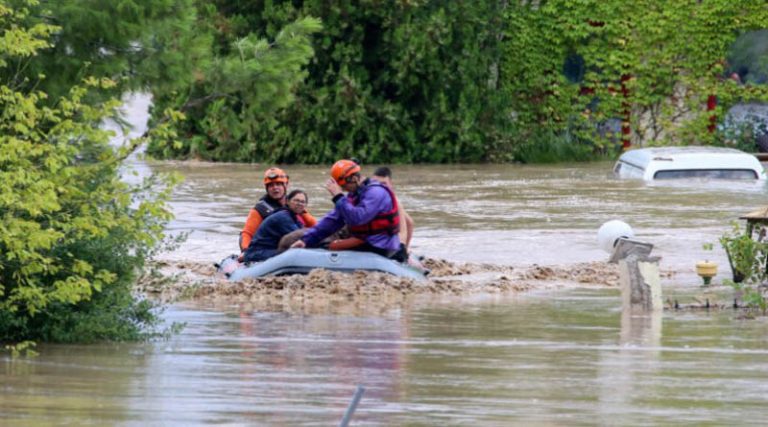 Ξεκίνησε η καταβολή αποζημιώσεων: 25,6 εκατ. ευρώ σε 4.470 πληγέντες από τις πλημμύρες