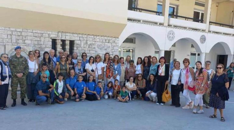Λύκειο Ελληνίδων Ραφήνας: Αλησμόνητη εμπειρία η επίσκεψη στην Προεδρική Φρουρά! (φωτό)