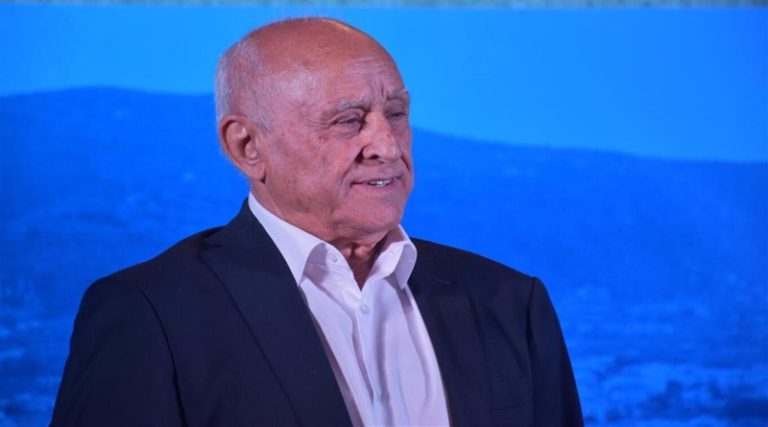 Ποιος είναι ο γηραιότερος δήμαρχος στην Ελλάδα που εξελέγη με την πρώτη στα 84 του