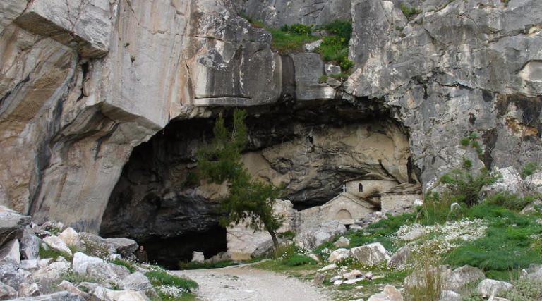 Σπηλιά του Νταβέλη: Τι συμβαίνει στην πιο διάσημη σπηλιά της Αττικής