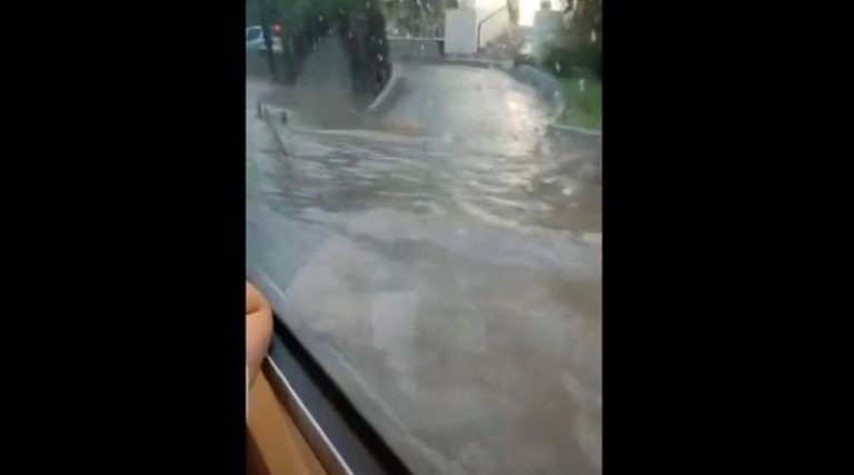 «Ποτάμια» οι δρόμοι στην Λεωφόρο Βάρης Κορωπίου! (βίντεο)