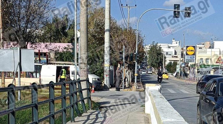 Ραφήνα: Εκτός λειτουργίας τα φανάρια στην οδό Ευβοϊκού – Επισκευές μετά από τροχαίο (φωτό)
