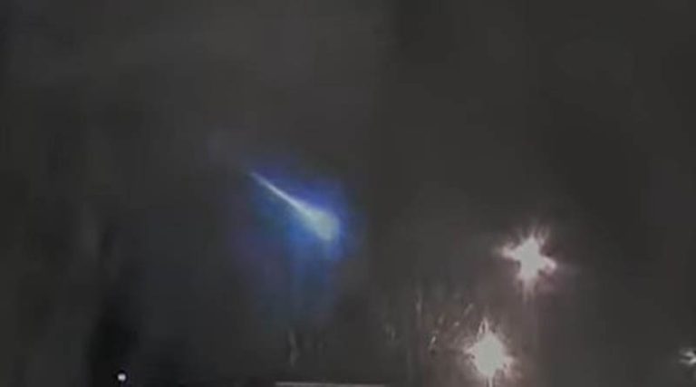 Η στιγμή που μετεωρίτης διασχίζει τον ουρανό του Μπέρμιγχαμ! (βίντεο)