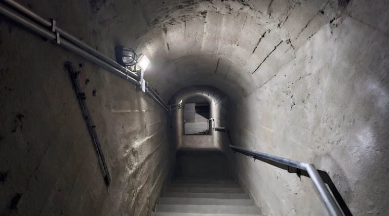 Ραφήνα: Νέες φωτογραφίες από το Όχυρο λίγο πριν τα εγκαίνια – Τι βρίσκεται μέσα στα τούνελ (φωτό)