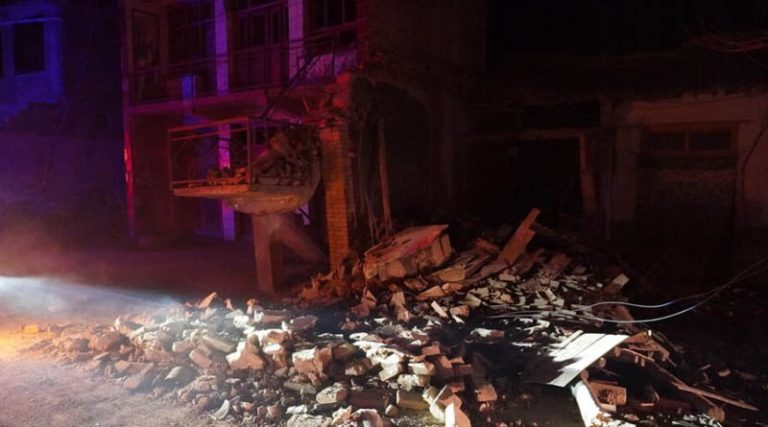 Ισχυρός σεισμός με περισσότερους από 100 νεκρούς και δεκάδες τραυματίες στην Κίνα!