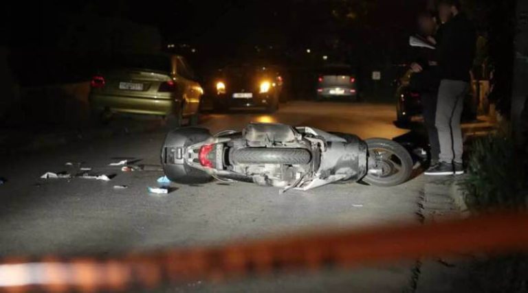 Τραγωδία: Νεκρός 25χρονος σε τροχαίο δυστύχημα – Καρφώθηκε με τη μηχανή του σε κολώνα φωτισμού
