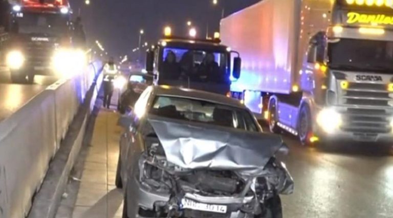 Οδηγός μπήκε ανάποδα στον Περιφερειακό Θεσσαλονίκης και συγκρούστηκε μετωπικά με άλλο όχημα! (φωτό & βίντεο)