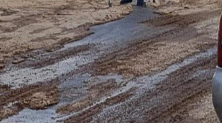 Τρύπησε δεξαμενή πετρελαίου στο Χαϊδάρι – Εκατοντάδες λίτρα καυσίμου χύθηκαν στον δρόμο