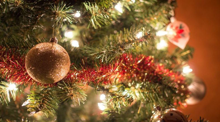 Κι όμως….! Τα λαμπάκια στο χριστουγεννιάτικο δέντρο μειώνουν την ταχύτητα στο σήμα του WiFi