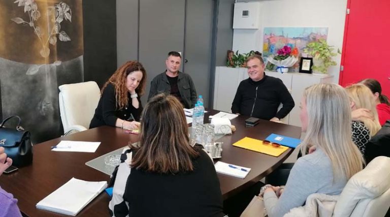 Παλλήνη: Συνάντηση εργασίας του Χρήστου Αηδόνη με τις υπεύθυνες των Βρεφονηπιακών Σταθμών του Δήμου