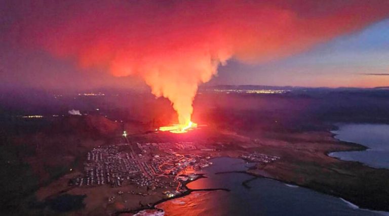 Συγκλονίζουν οι εικόνες από την έκρηξη του ηφαιστείου στην Ισλανδία – Ποτάμια λάβας έκαψαν σπίτια