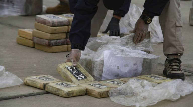 Κατασχέθηκαν 9 τόνοι κοκαΐνης