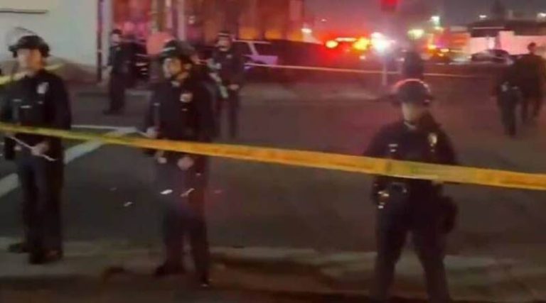 Μια νεκρή και 4 τραυματίες από πυροβολισμούς μετά την αλλαγή του χρόνου στο Λος Άντζελες!