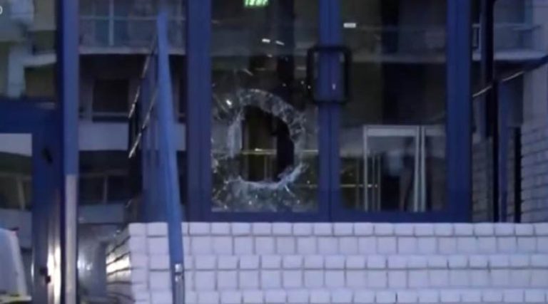 Διαρρήκτης εγκλωβίστηκε στην ταράτσα κτιρίου! (βίντεο)