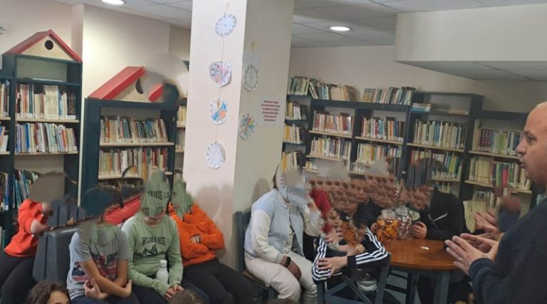 Μαθητές του 4ου Δημοτικού Σχολείου, στην Βιβλιοθήκη Ραφήνας (φωτό)