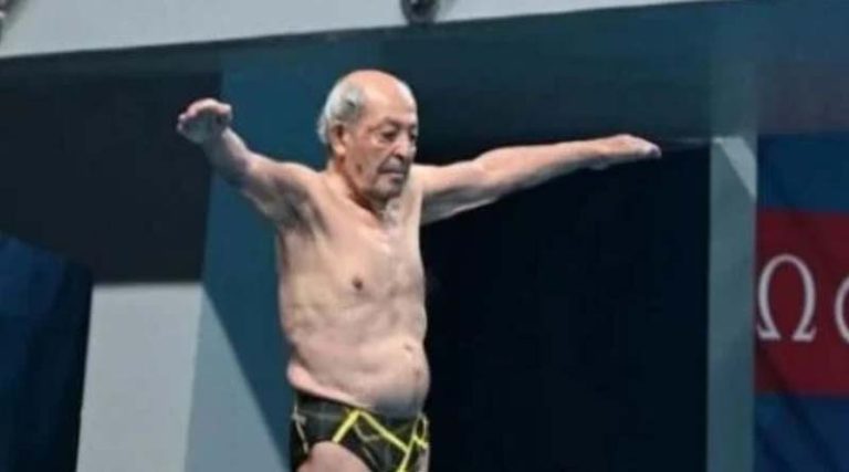 Απίθανο! 100χρονος συμμετείχε με κατάδυση στο Παγκόσμιο πρωτάθλημα της Ντόχα! (βίντεο)