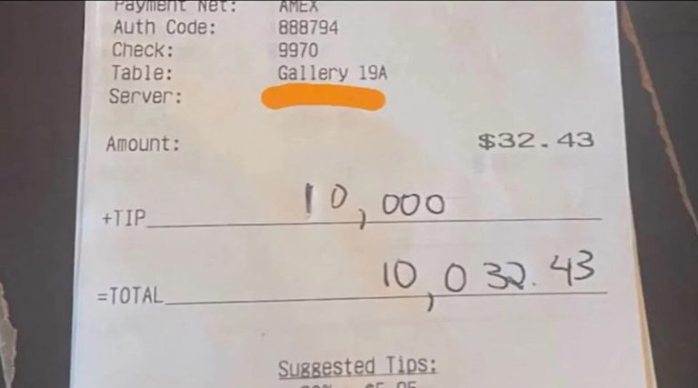 Πελάτης σόκαρε το προσωπικό εστιατορίου – Άφησε φιλοδώρημα 10.000 δολαρίων για λογαριασμό 32 δολαρίων!