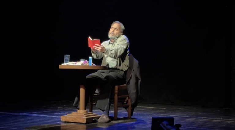 «Ο Επικήδειος» του Ιάκωβου Καμπανέλλη – Για 10 μόνο παραστάσεις στο Θέατρο Αλκμήνη