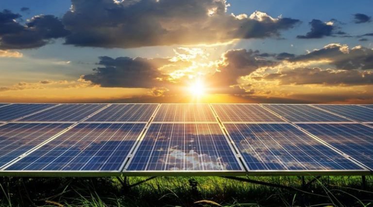 Ετοιμάζεται «πράσινο» τέλος στα φωτοβολταϊκά – Ποιους αφορά και πώς θα επιβάλλεται