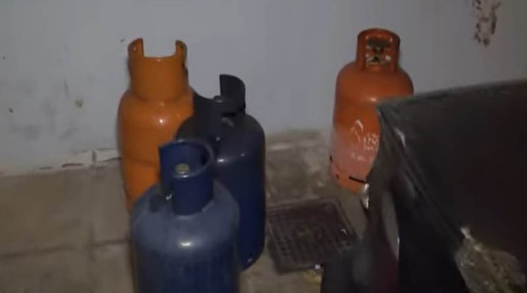 Στο νοσοκομείο άνδρας μετά από εκρήξεις σε διαμέρισμα – Βρέθηκαν φιάλες υγραερίου και γκαζάκια! (βίντεο)