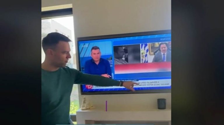 Ο Στέφανος Κασσελάκης απαντά στον Άδωνι Γεωργιάδη – Πόσο κόστισε το βίντεο με το κούρεμά του