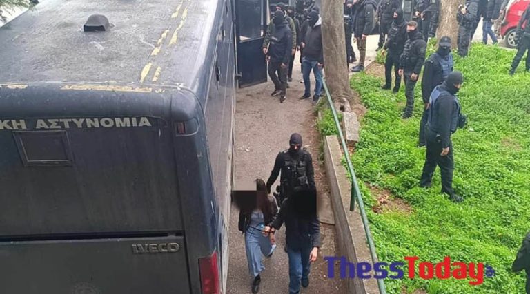 Ασκήθηκαν διώξεις στους 49 συλληφθέντες της αστυνομικής επιχείρησης στο ΑΠΘ