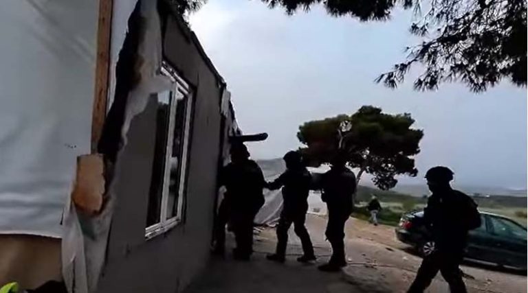 Πως η συμμορία των Ρομά από τα Σπάτα έπεσε στα χέρια της Αστυνομίας – Τα καταστήματα που είχαν ρημάξει σε Ραφήνα & Πικέρμι! (βίντεο)