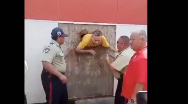Απόδραση για κλάματα από φυλακές: Έσκαψαν τούνελ και έπεσαν πάνω σε αστυνομικούς! (φωτό & βίντεο)