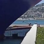 Η στιγμή που κρουαζιερόπλοιο χτυπά στην αποβάθρα σε λιμάνι! (βίντεο)