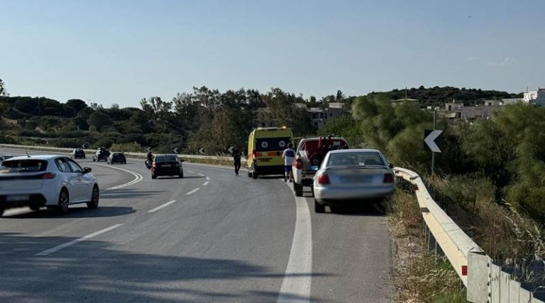 Λαγονήσι: Τροχαίο στη Λ Αθηνών Σουνίου – Ένας τραυματίας (φωτό)