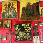 Τρεις συλλήψεις για αρχαιοκαπηλία – Έκρυβαν εικόνες Αγίων, ιερά αντικείμενα και αρχαία νομίσματα