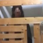 Νέα υπόθεση που θυμίζει «Κωσταλέξι»! 29χρονη ζει σε κλουβί εδώ και 7 χρόνια μέσα στο σπίτι της!
